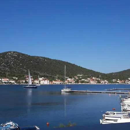 Dux Solo Vinišće